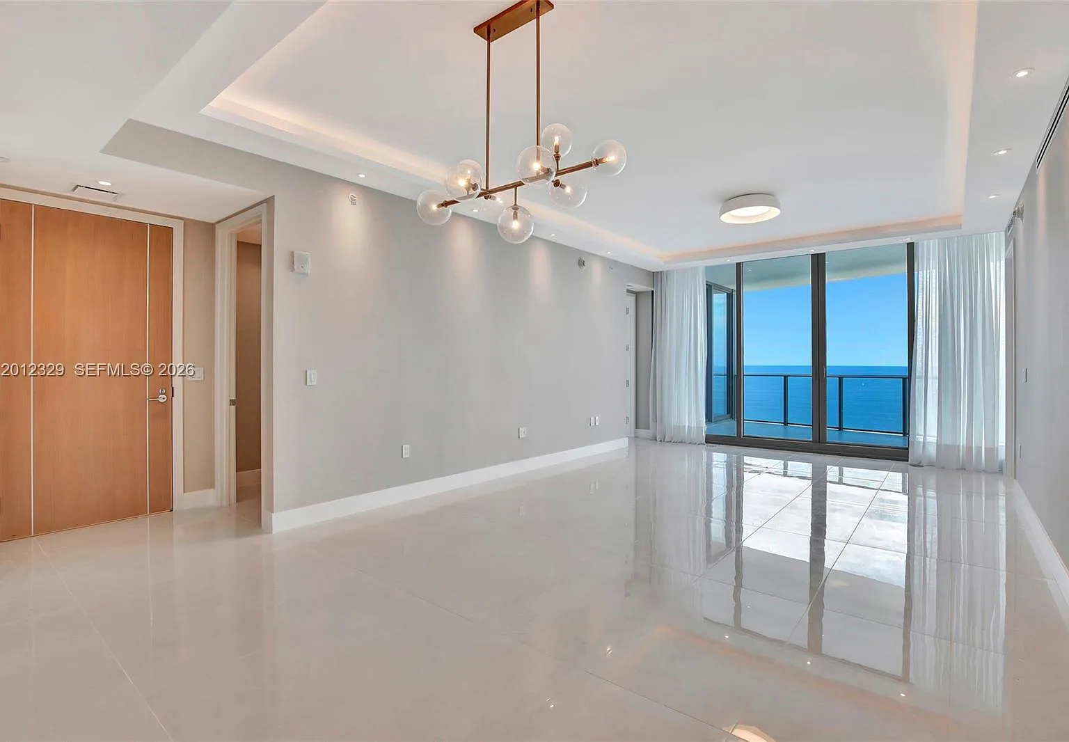 Ritz Carlton Residences — Photo 2