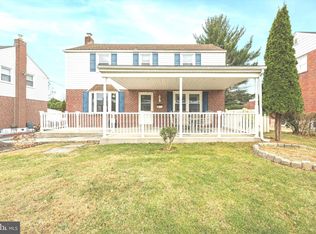 221 Pine Ridge Rd, Havertown, PA 19083