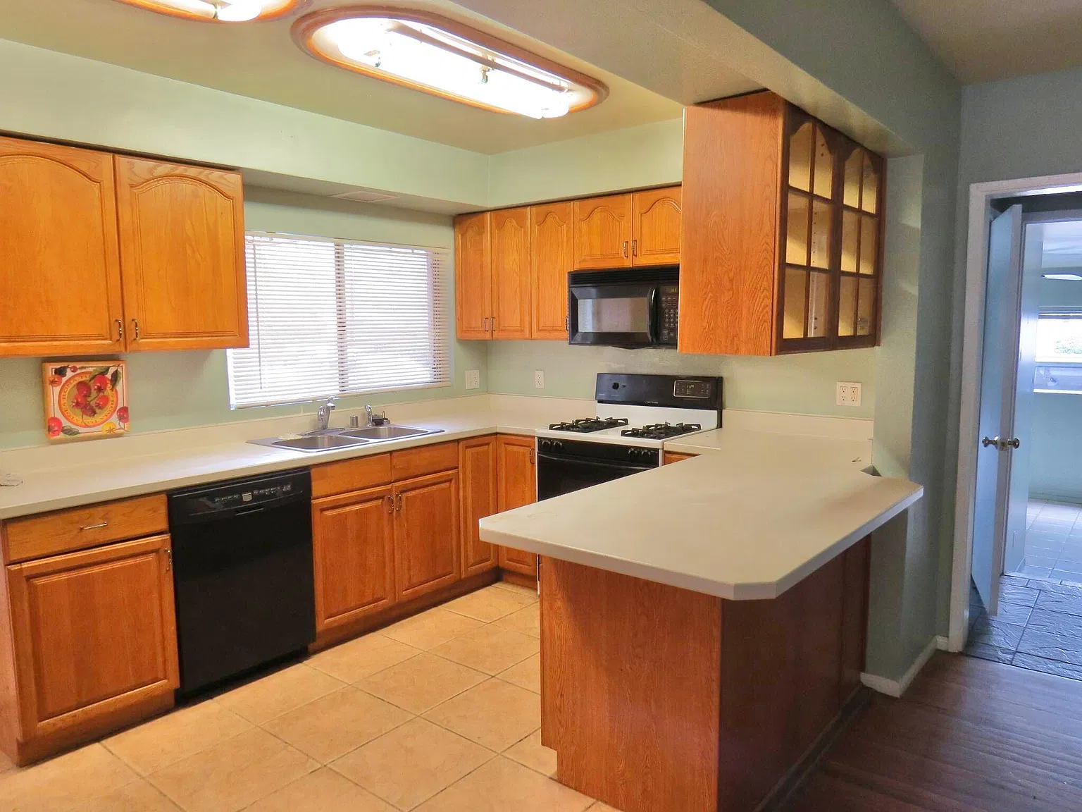 5260 Joan Ct — Photo 3