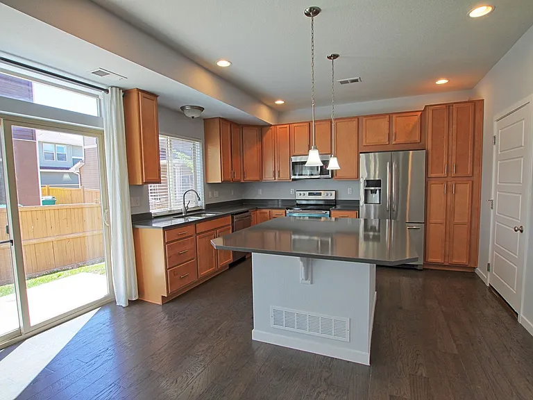 4144 Elegant St — Photo 2