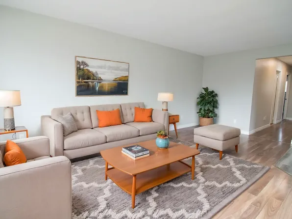 10 Wallace St, Saint Catharines, ON L2S 1E9