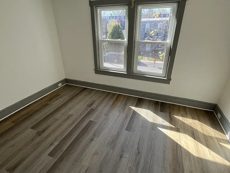 605 Lehigh Ave — Photo 16