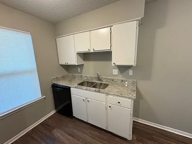 Forrest Cove Apartments — Photo 12