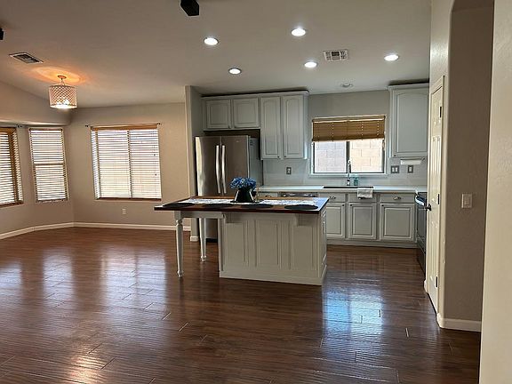 4th image of 4310 W Phalen Dr