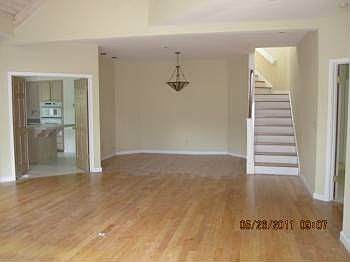 4th image of 16 Crystal Creek Ct