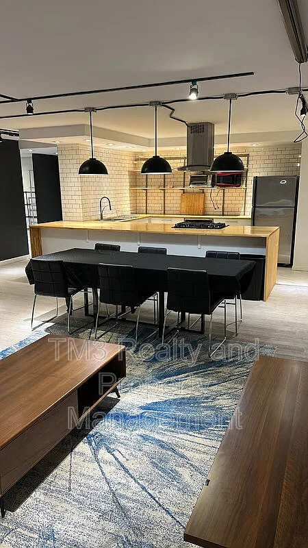 1 bed, 1.0 bath, 1000 sqft, $1,550 — Photo 1