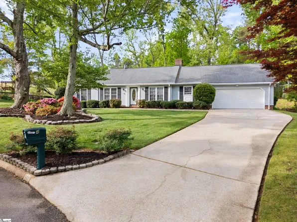 4 Merry Oaks Ct, Greenville, SC 29615