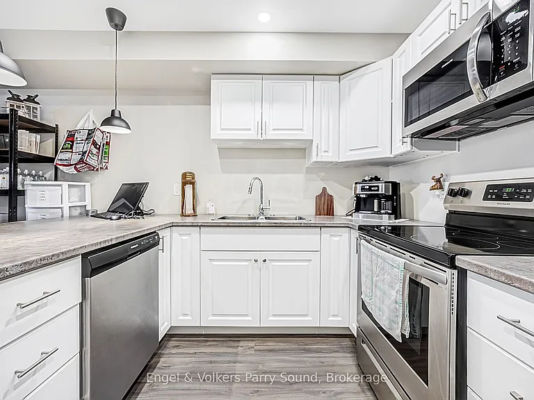 6 Lawrence St #B — Photo 6