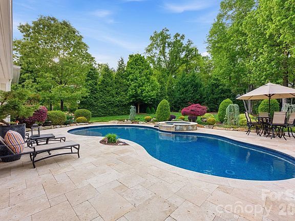 4th image of 109 Kingsbury Ct