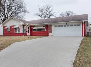 1832 W 38th St, Davenport, IA 52806