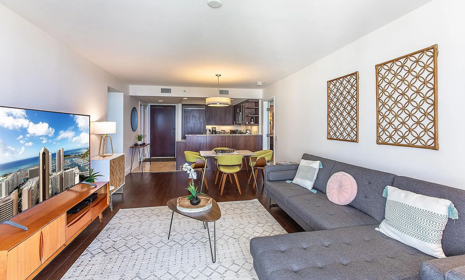 2 bed, 2.0 bath, 1108 sqft, $6,120 — Photo 4