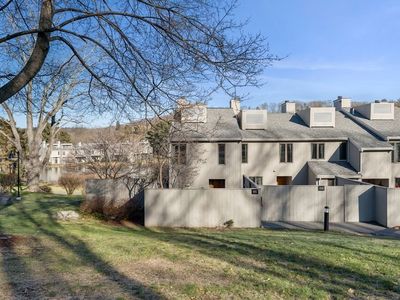 111 Mill Pond #111, North Andover, MA, 01845