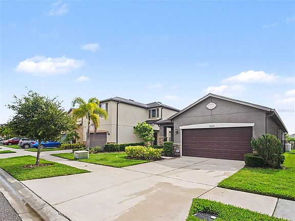 2nd image of 1505 CUSTER BAYOU ST