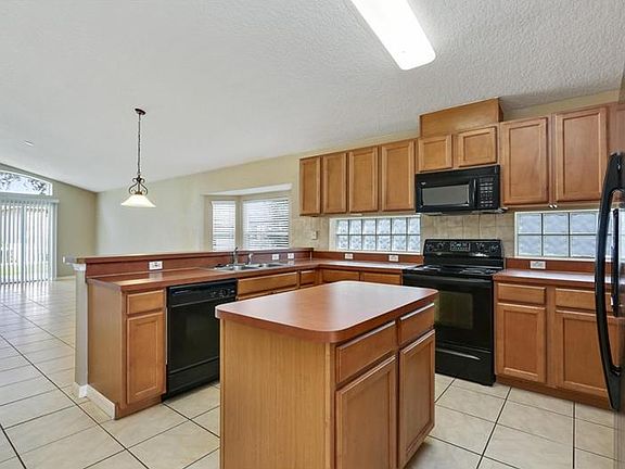 4th image of 13548 Mirror Lake Dr