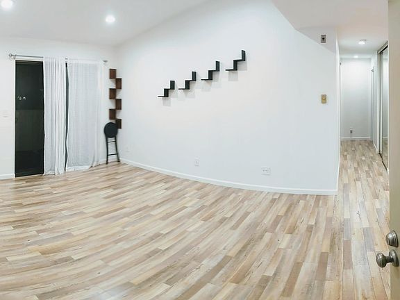 3rd image of 847 Woodside Way APT 217