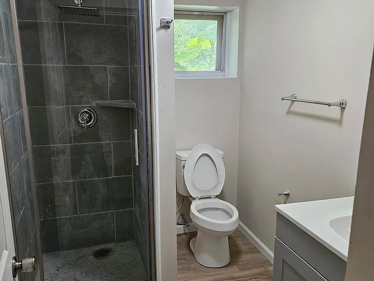 729 Maxanna Dr — Photo 7