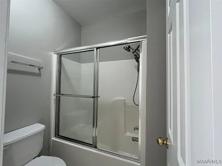 704 Emerald Dr — Photo 42