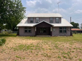 108 N Kickapoo St, Lipan, TX 76462