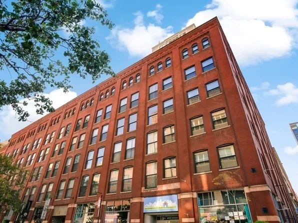 225 W Huron St APT 316, Chicago, IL 60654