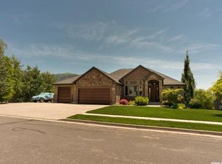 869 E 3575 N, North Ogden, UT 84414