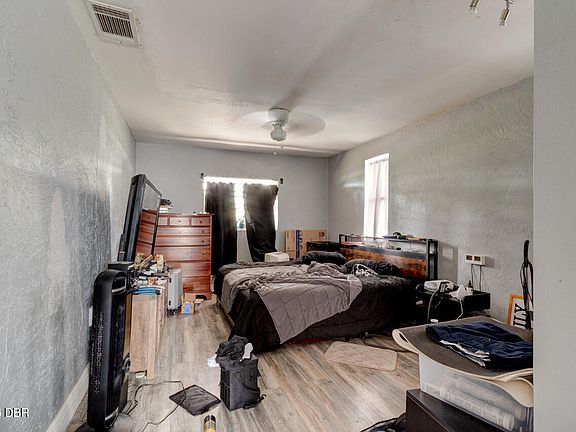 4th image of 2761 Evergreen Dr