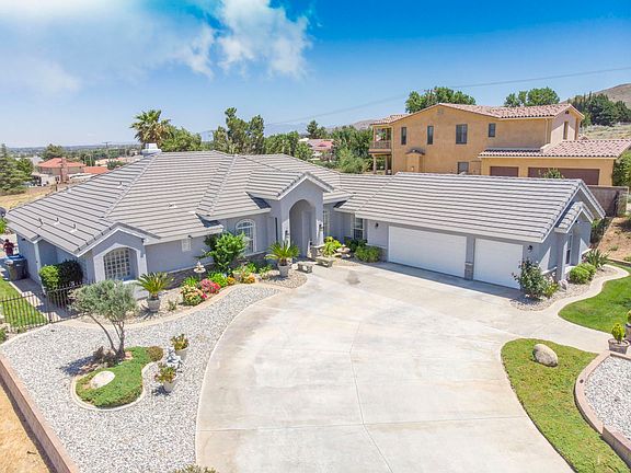 2nd image of 41618 Cielo Vista Dr