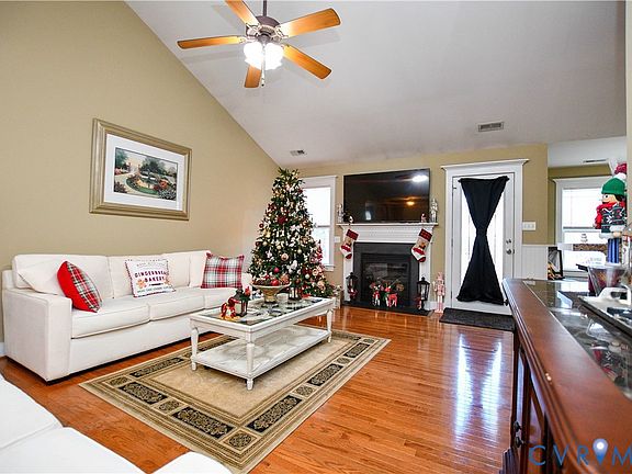 3rd image of 2205 Sara Ann Ct
