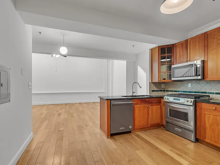 300 Communipaw Ave #211 — Photo 10
