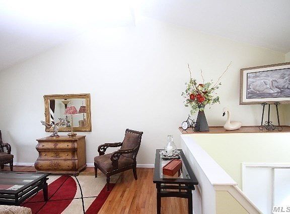 3rd image of 4 Hartsdale St