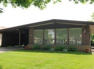 913 N Delphia Ave, Park Ridge, IL 60068