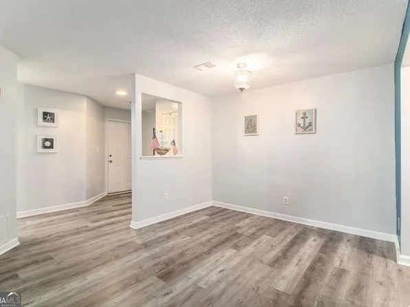 813 Ridgefield Dr, Peachtree City, GA 30269