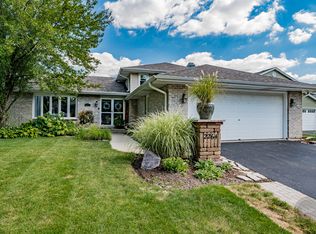 2264 Salisbury Dr, Naperville, IL