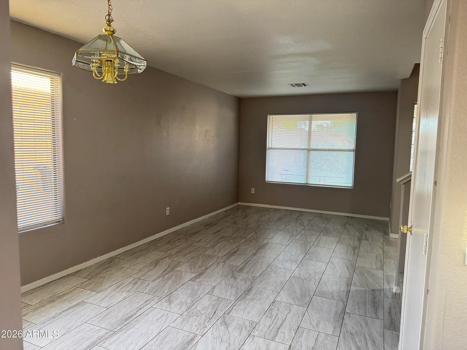 5 bed, 3.0 bath, 2304 sqft, $2,450 — Photo 3