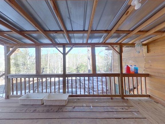 4th image of 360-360 Croft Rd
