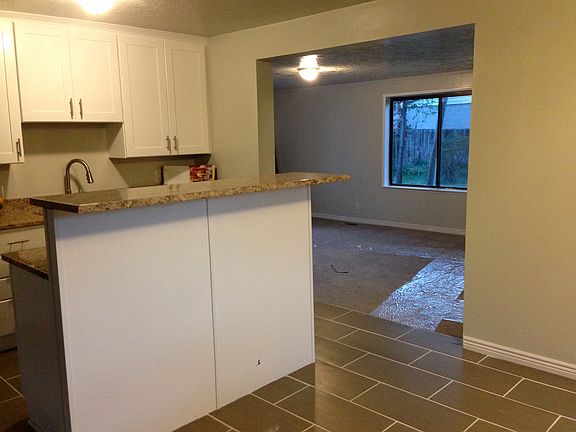 2nd image of 1085 N American Beauty Dr