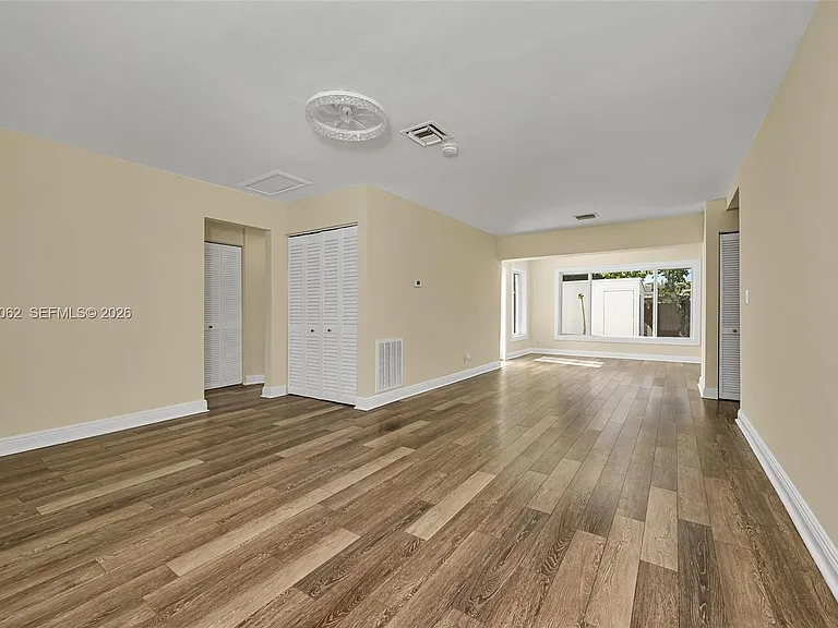 3524 SW 14th St — Photo 25