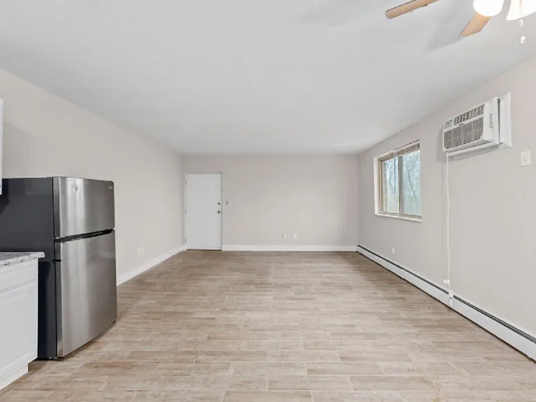 245 S 2nd St #11 — Photo 9