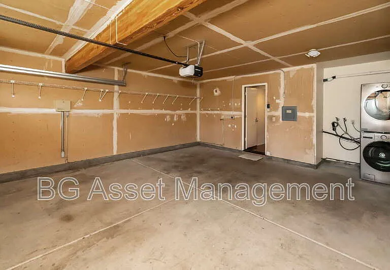 2726 Garrity Ct — Photo 31