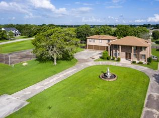 13213 Bay Place Dr, Beach City, TX 77523