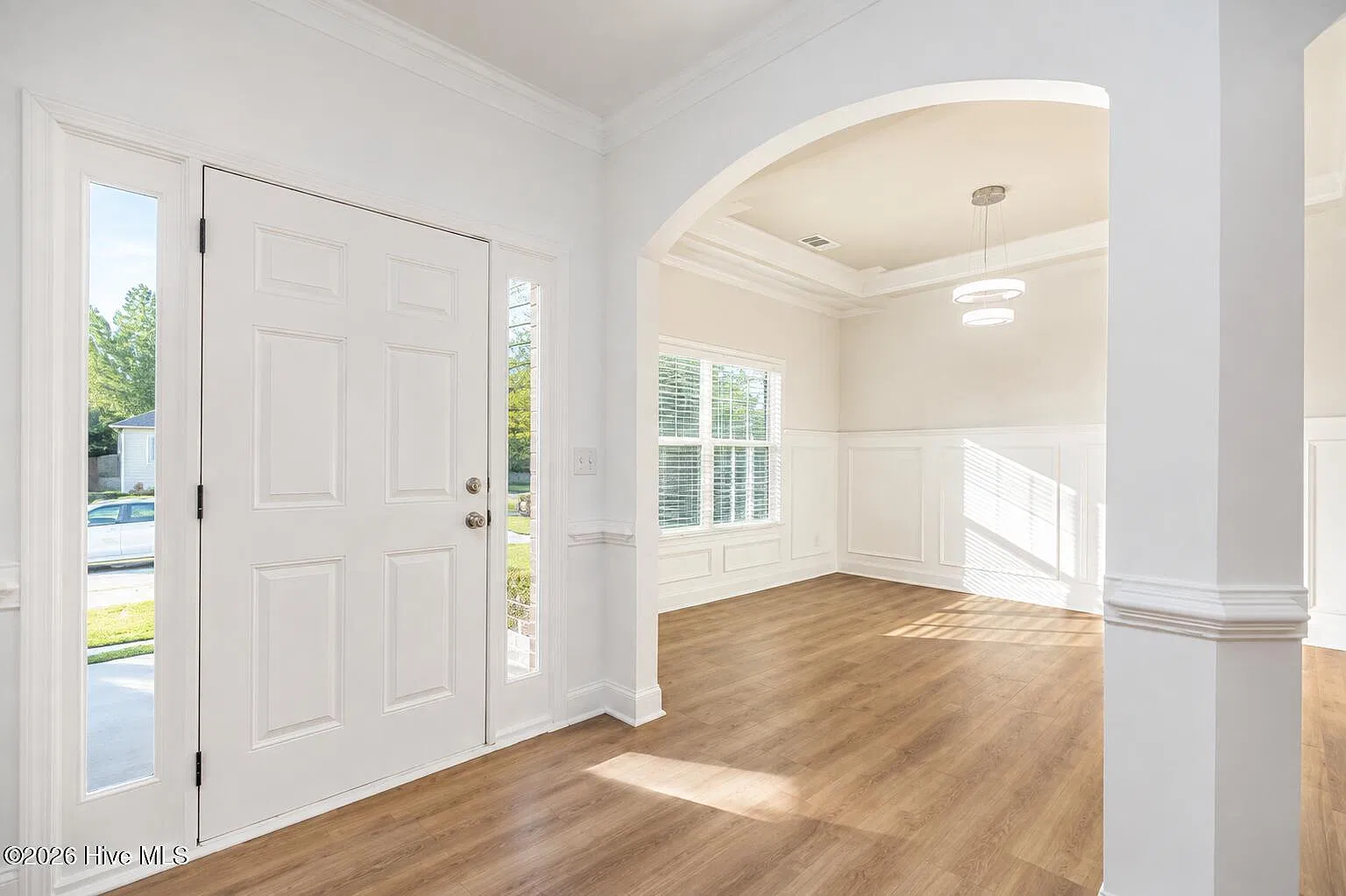 4 bed, 2.5 bath, 2450 sqft, $2,600 — Photo 3