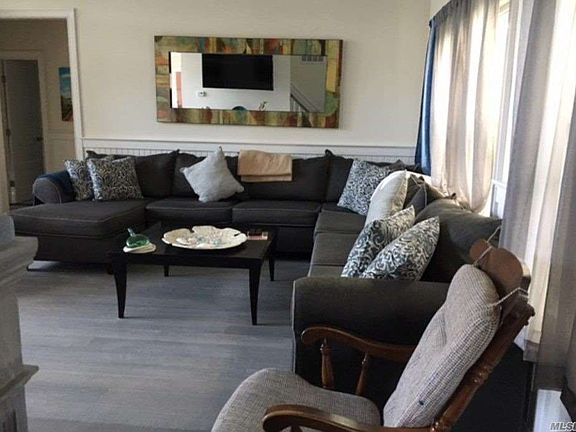 5th image of 674 Ocean Breeze Walk