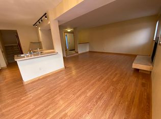1720 Eastridge Dr, Anchorage, AK 99501