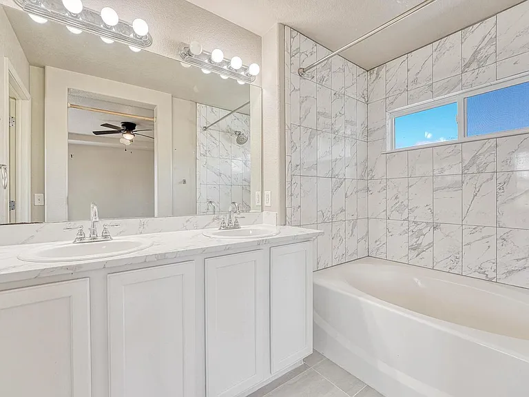 6442 Silverwind Cir — Photo 18