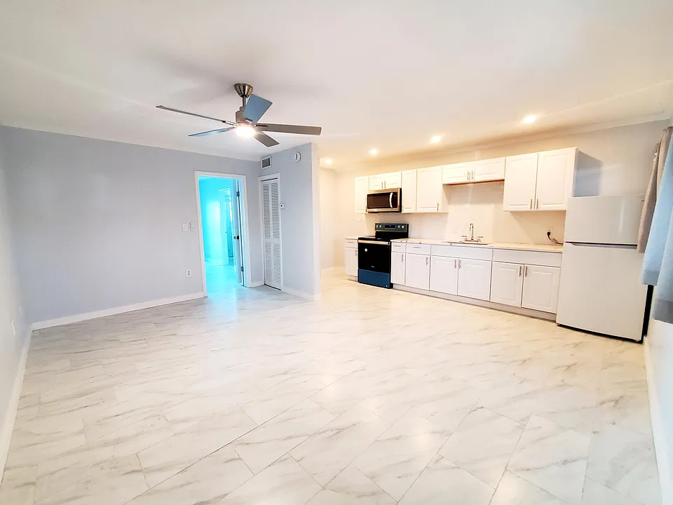 201 Coppitt Rd #205A
