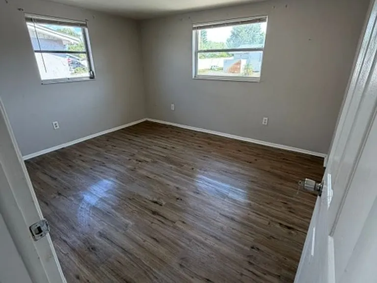 6935 Twilite Dr — Photo 5