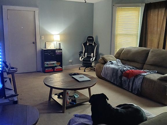 Living room 18x12