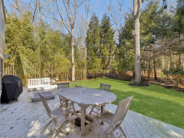 27 Montauk Ave — Photo 29