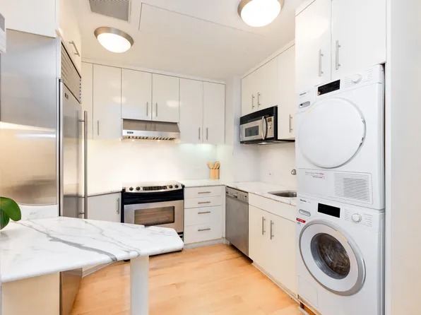 641 5th Avenue image 22 of 57