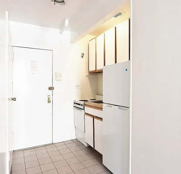 226 W 72nd St #4A — Photo 7