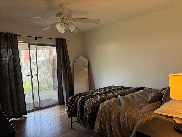 1533 Hillside Dr — Photo 20